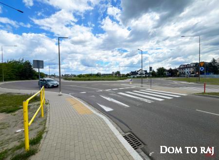 Atrakcyjna działka przy drodze